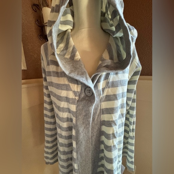 Calvin Klein Gray and white Striped Sweater Cardigan - Picture 3 of 11